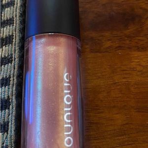 Younique Lip Gloss NIB LIMITED edition - LEGIT